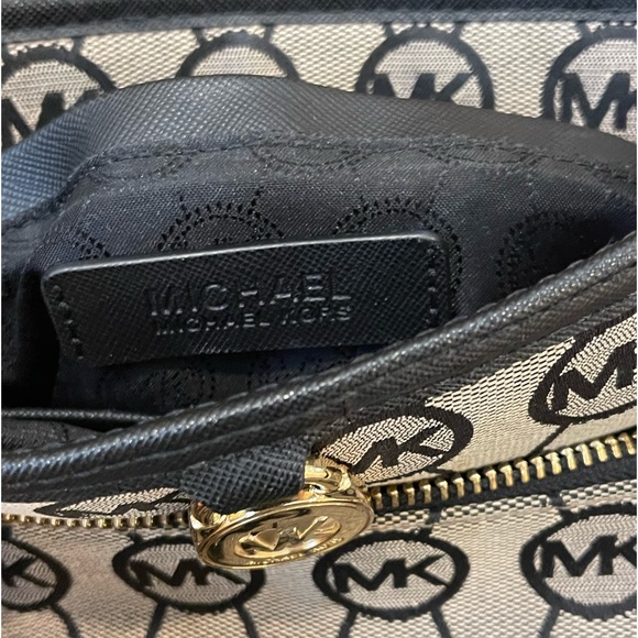 Michael Kors black and tan crossbody purse - Picture 6 of 6